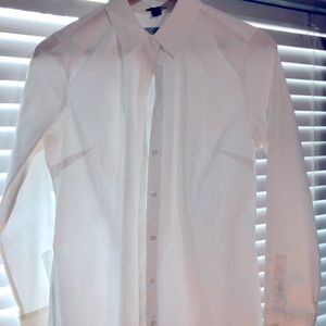 NWT Crisp white button down shirt